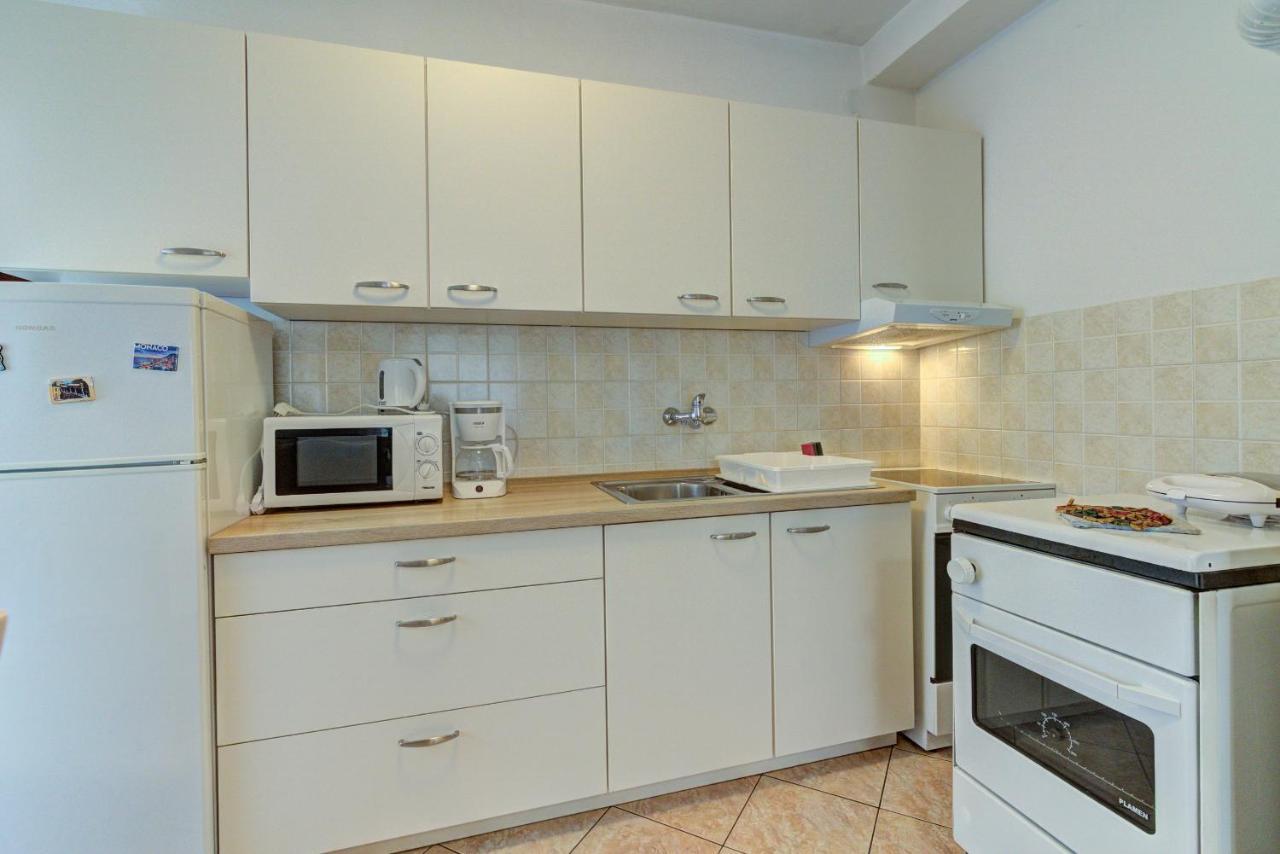 Apartment Marta Senj  Luaran gambar