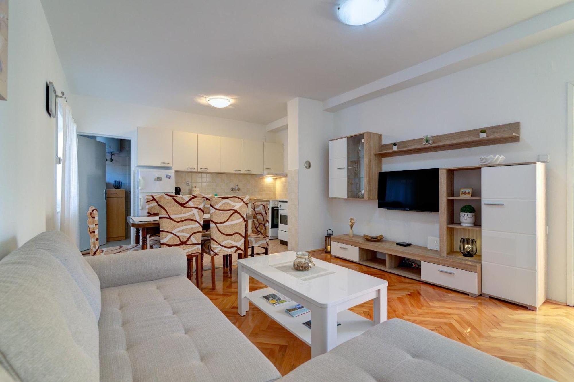 Apartment Marta Senj  Luaran gambar